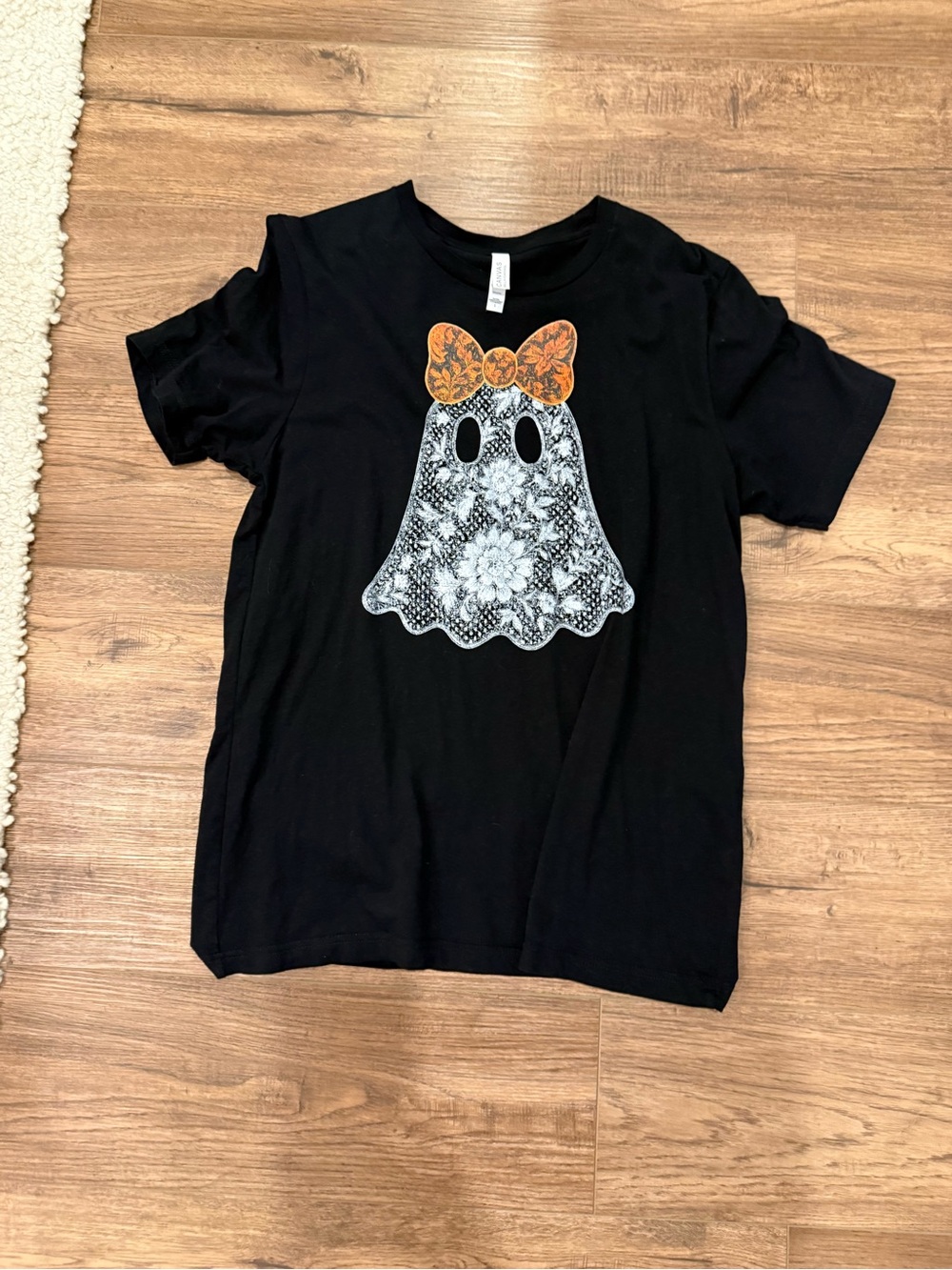 Bella Canvas size Large ghost tee